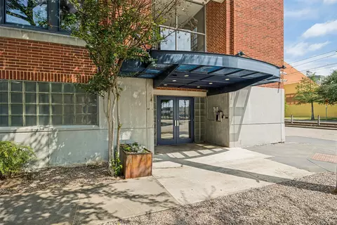2502 Live Oak St #228, Dallas, TX 75204