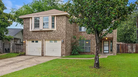 6305 Meadow Glen Dr, Arlington, TX 76018