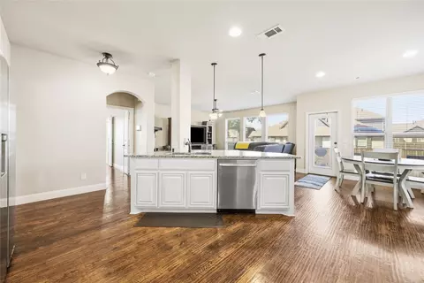 1133 Vickery Dr, Desoto, TX 75115