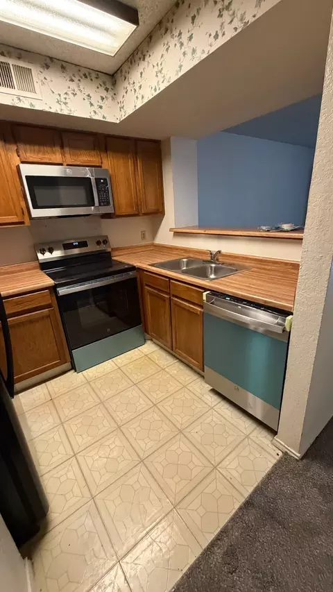 2300 Balsam Dr #G102, Arlington, TX 76006