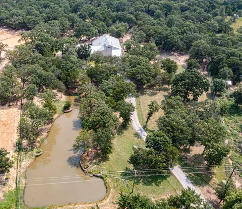 3724 County Road 211, Gainesville, TX 76240