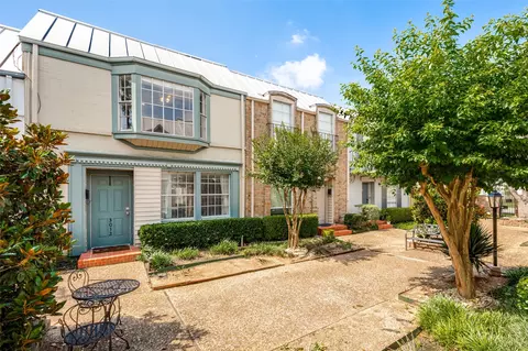 3012 Brockbank Ct, Dallas, TX 75220
