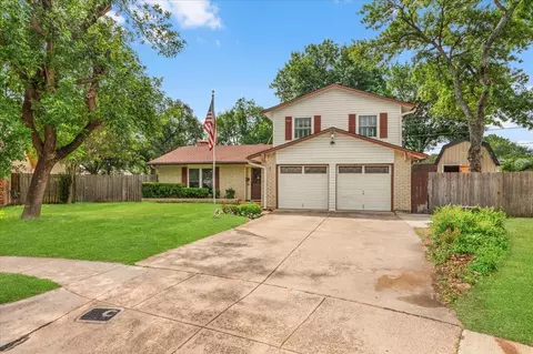 1904 Meadow Gln, Irving, TX 75060