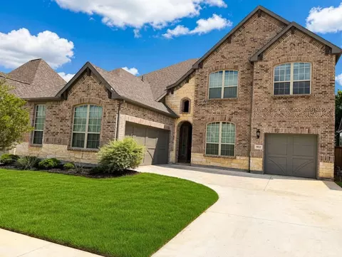 912 Fallbrook Ave, Denton, TX 76210