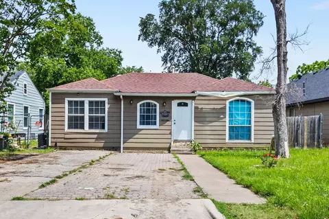 2006 Fort Worth St, Grand Prairie, TX 75050