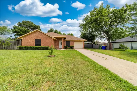 1306 Bluffview Dr, Seagoville, TX 75159