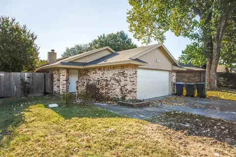 5102 Lakeridge Ct, Garland, TX 75043