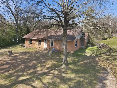 615 Quitman St, Pittsburg, TX 75686