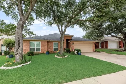 808 Chancellorsville Pkwy, Grand Prairie, TX 75052