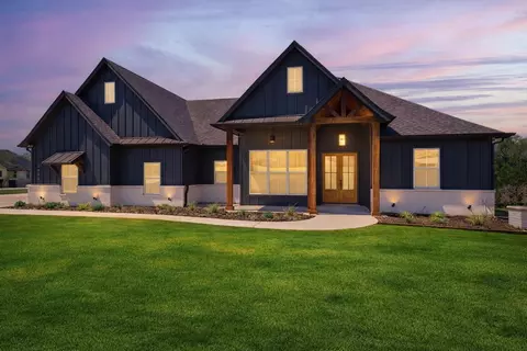 2032 Little Valley Ct, Weatherford, TX 76087