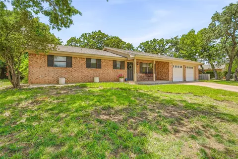 510 Spring Meadow St, Stephenville, TX 76401