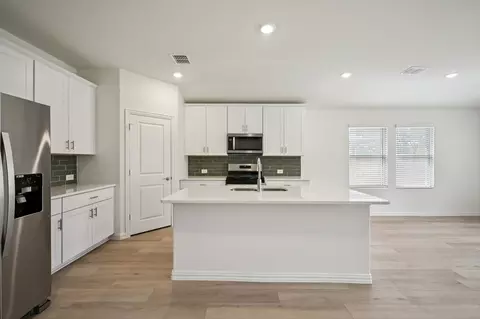 4028 Palestine Dr, Farmersville, TX 75442