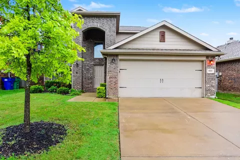 1009 N Churchill Dr, Fate, TX 75189