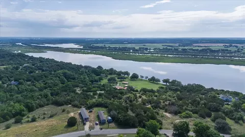 3008 Hilltop Ct, Granbury, TX 76048
