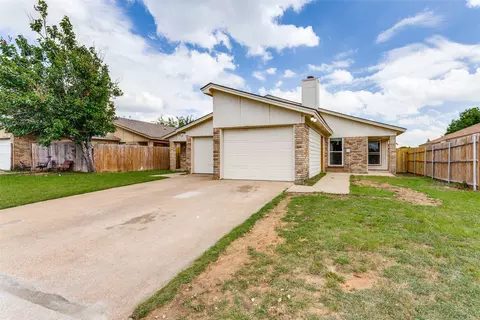3219 Green Ridge St, Fort Worth, TX 76133