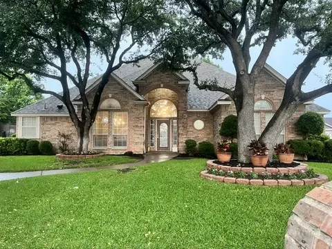 7605 Bridlewood Ct, North Richland Hills, TX 76182