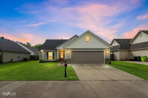 619 Perfect Pl, Bossier City, LA 71111