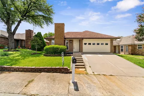 2208 Cedarcrest Dr, Carrollton, TX 75007