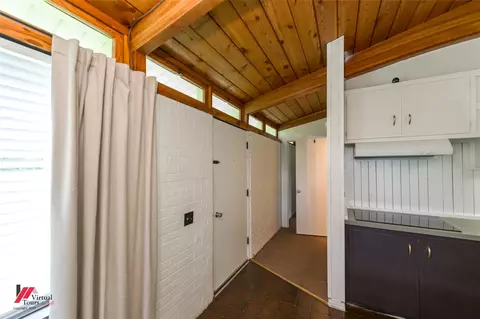 Entry Way - 300 S Main St, Springhill, LA 71075 photo 2 of 3