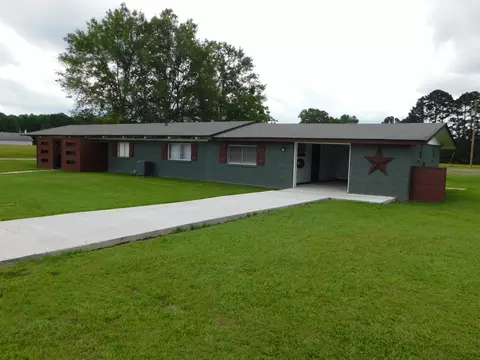 300 S Main St, Springhill, LA 71075
