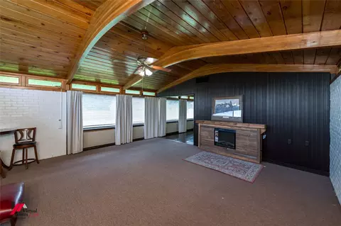 Living - 300 S Main St, Springhill, LA 71075 photo 3 of 4