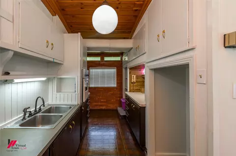 Kitchen - 300 S Main St, Springhill, LA 71075 photo 2 of 6