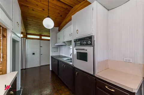 Kitchen - 300 S Main St, Springhill, LA 71075 photo 4 of 6