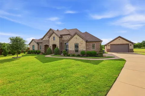 149 Vail Ln, Waxahachie, TX 75167