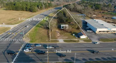 5082 Judson Rd, Longview, TX 75605