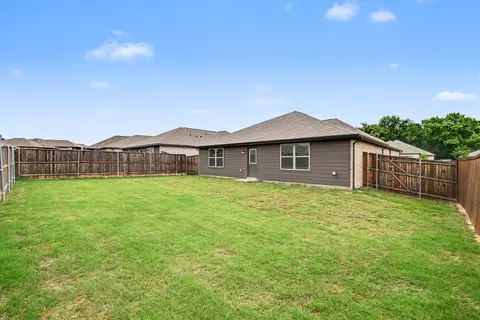 Exterior - 2404 Atlantic Ave, Anna, TX 75409 photo 4 of 5