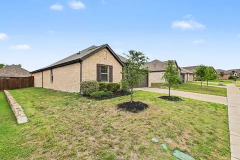 Exterior - 2404 Atlantic Ave, Anna, TX 75409 photo 3 of 5
