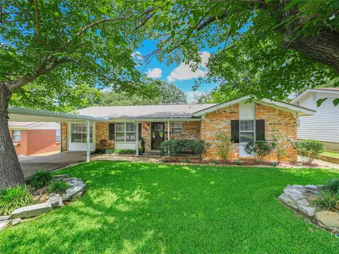 114 N Imperial Dr, Denison, TX 75020