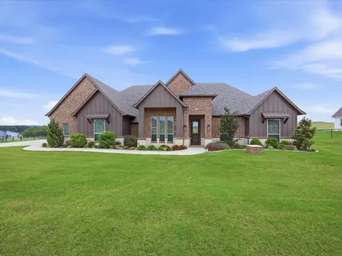 150 Quail Ridge Ct, Decatur, TX 76234