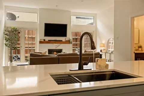 4015 Holland Ave #103, Dallas, TX 75219