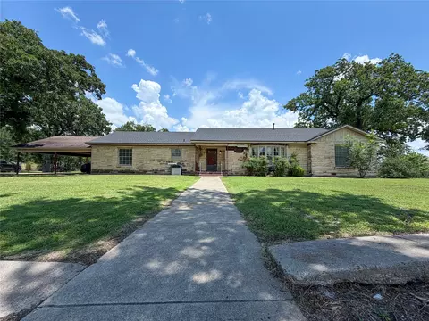 1920 Crow Dr, Waco, TX 76705
