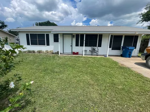 604 N Angelina St, Whitney, TX 76692