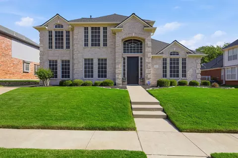 1117 Crestview Dr, Bedford, TX 76021