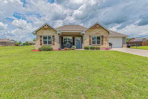 177 Mill St, Emory, TX 75440