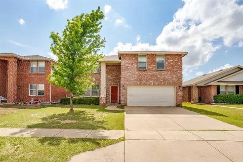 9028 Quarter Horse Ln, Fort Worth, TX 76123