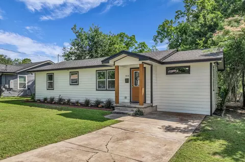 Exterior - 3608 N 26th St, Waco, TX 76708 photo 3 of 9