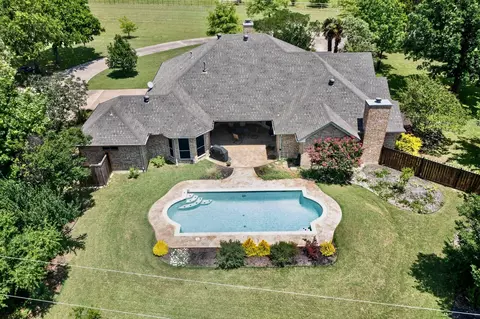 165 Johnson Ln, Ovilla, TX 75154