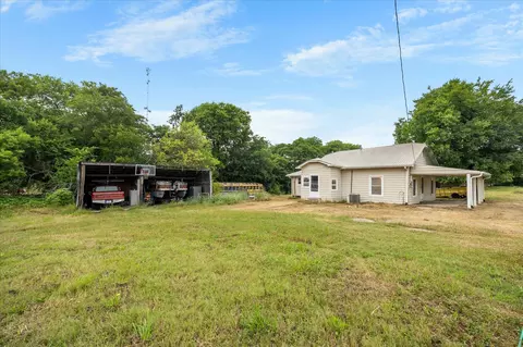 Exterior - 502 S Elm St, Celeste, TX 75423 photo 1 of 5