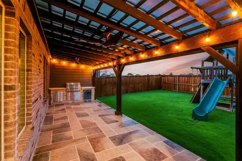 400 Acton Ave, Fort Worth, TX 76131