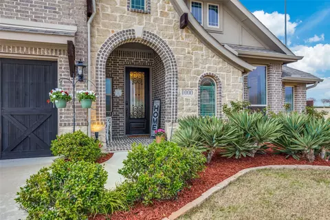 1000 Brenham Dr, Godley, TX 76044