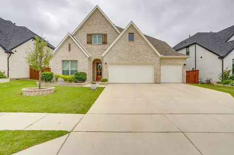 5012 Long Pond Trl, Roanoke, TX 76262