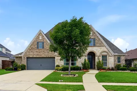 1001 Myers Park Trl, Roanoke, TX 76262