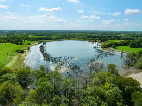 318 Cold Springs Rd, Van Alstyne, TX 75495