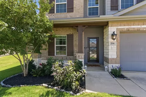 204 Countryside Dr, Aubrey, TX 76227