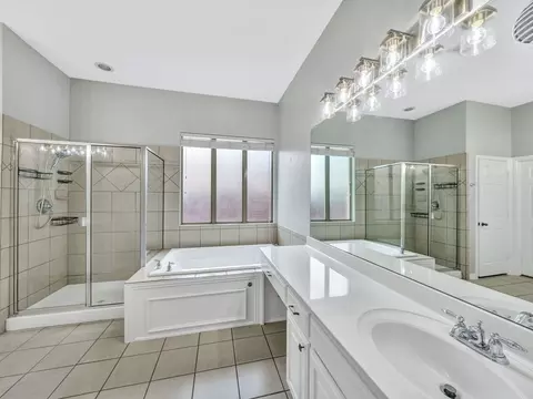 Bath - 920 Ethan Rd, Argyle, TX 76226 photo 1 of 5