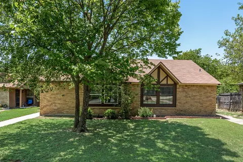 512 Matterhorn St, Cedar Hill, TX 75104